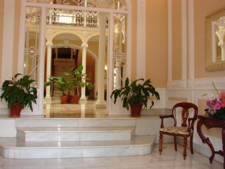 Victoria Hotel Trujillo Exterior photo